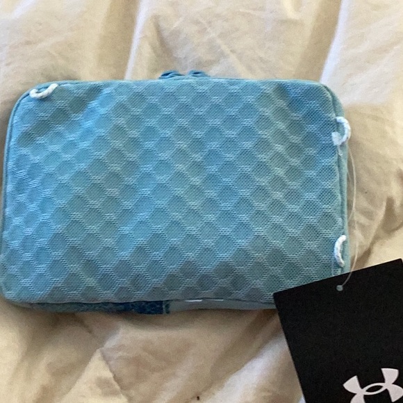 Under Armour wristlet - Picture 2 of 3